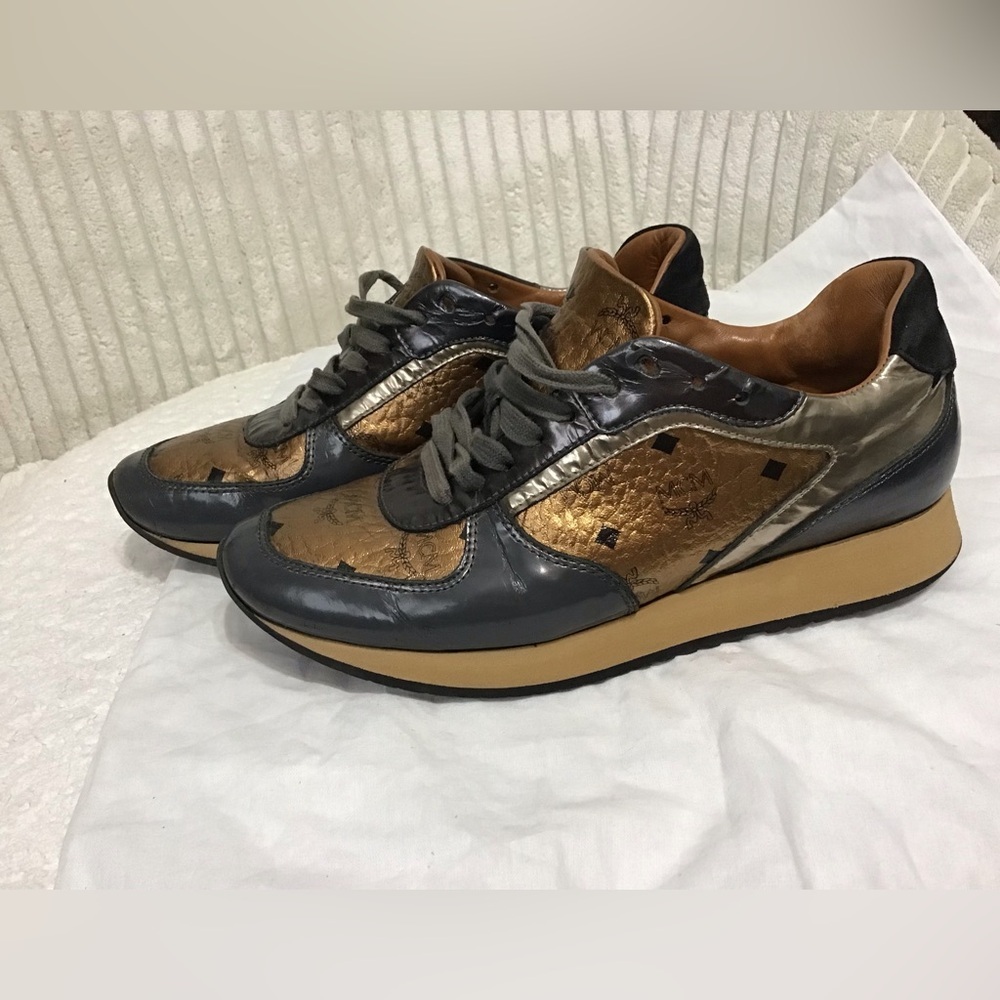 MCM Sneakers - Picture 2 of 8